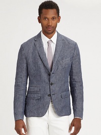 Effortlessly stylish defines this lightweight, modern-fitting structured sportcoat.ButtonfrontChest welt, waist flap pocketsSide ventsFully linedAbout 28 from shoulder to hemLinenDry cleanImported