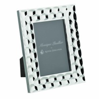 Monique Lhuillier for Royal Doulton Atelier 4-Inch by 6-Inch Frame Monique Lhuillier for Royal Doulton Atelier 4-Inch by 6-Inch Frame
