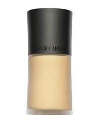Capture the glow of perfect skin with Luminous Silk Foundation, an oil-free fluid with exclusive Micro-fil™ technology. So weightless, it redefines foundation. Its hydrating fluid glides on seamlessly with a silky texture and all-day, buildable coverage. All skin types. -Weightless and luminous oil-free fluid -Natural, finish -All-day sheer to moderate coverage
