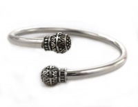 Sterling Silver Anya Ornate Criss Cross Opening Bangle Bracelet Sterling Silver Anya Ornate Criss Cross Opening Bangle Bracelet