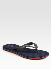 Rubber thong sandal with logo detail.Rubber upperPadded insoleRubber soleMade in Italy Rubber thong sandal with logo detail.Rubber upperPadded insoleRubber soleMade in Italy