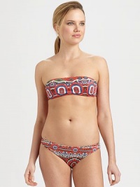 A sexy style featuring a bandeau top and stretch bottom in a bold, eye-catching print.Bandeau topBack clasp closureStretch bottom70% polyamide/30% elastaneDry cleanMade in Italy