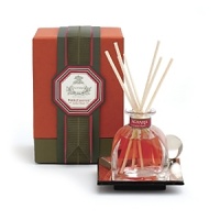 Infuse your home with the redolent fragrance of cedarwood and damask rose for a luxurious, welcoming aroma that warms your spirit. This fine diffuser also makes a sweet gift.