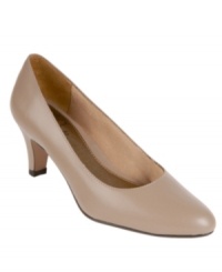 An elegant option for the office and dressier affairs. The Sable pumps by Life Stride feature a wearable heel and cushioned insole for all-day comfort. An elegant option for the office and dressier affairs. The Sable pumps by Life Stride feature a wearable heel and cushioned insole for all-day comfort.