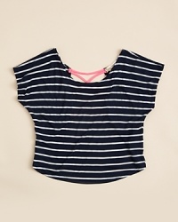 From Vintage Havana, a cute crop top in stripes, beautifully embellished with neon straps at the open back panel. From Vintage Havana, a cute crop top in stripes, beautifully embellished with neon straps at the open back panel.