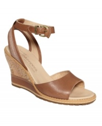 Tailored open-toe silhouette outside, all-day comfort inside--thanks to Timberland's anti-fatigue technology. The subtle stitching adds visual contrast to the Maeslin cork sandals by Timberland. Tailored open-toe silhouette outside, all-day comfort inside--thanks to Timberland's anti-fatigue technology. The subtle stitching adds visual contrast to the Maeslin cork sandals by Timberland.
