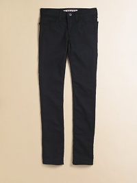 Looks like jeans, fits like leggings, in dark denim with four pocket styling.Front button closureZip flyWaistband with belt loopsTwo front pocketsTwo back welt pockets64% cotton/32% spandex/4% lycraMachine washMade in USA Looks like jeans, fits like leggings, in dark denim with four pocket styling.Front button closureZip flyWaistband with belt loopsTwo front pocketsTwo back welt pockets64% cotton/32% spandex/4% lycraMachine washMade in USA