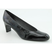 Stuart Weitzman Women's Chicpump Pump Stuart Weitzman Women's Chicpump Pump