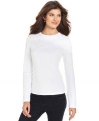 Your search for the perfect long-sleeve crew-neck tee ends with Jones New York Signature's petite version! Stock up on these great essentials for all your outfit needs. Your search for the perfect long-sleeve crew-neck tee ends with Jones New York Signature's petite version! Stock up on these great essentials for all your outfit needs.