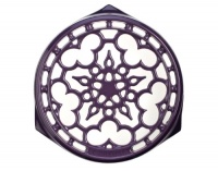 Le Creuset N0200-72 Enameled Cast-Iron Deluxe Round Trivet, 9-Inch, Cassis Le Creuset N0200-72 Enameled Cast-Iron Deluxe Round Trivet, 9-Inch, Cassis