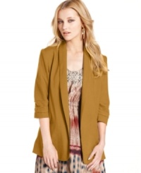 In a relaxed fit, this Bar III blazer is an on-trend layering piece for a boyfriend-y look! In a relaxed fit, this Bar III blazer is an on-trend layering piece for a boyfriend-y look!