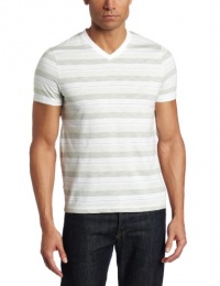Perry Ellis Men's Short Sleeve Stripe V-Neck Tee Perry Ellis Men's Short Sleeve Stripe V-Neck Tee
