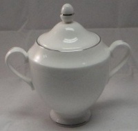Wedgwood Signet Platinum Sugar Bowl W/Lid Wedgwood Signet Platinum Sugar Bowl W/Lid