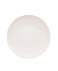 Make a chic style statement with the Dune Lines buffet plate. The distinctive, free form shape, soft lines and ribbed surface combine for truly modern elegance. An imperfect glaze conveys natural grace. Make a chic style statement with the Dune Lines buffet plate. The distinctive, free form shape, soft lines and ribbed surface combine for truly modern elegance. An imperfect glaze conveys natural grace.