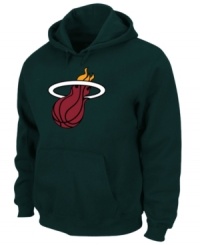 Keep warm in this solid hoodie featuring the Miami Heat by Majestic. Keep warm in this solid hoodie featuring the Miami Heat by Majestic.