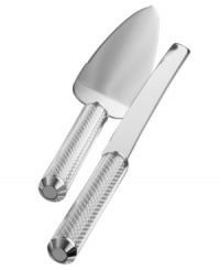 Inspired by a posh necklace, this elegant cake knife and server are must-have accessories for setting a luxurious dessert table. Long and slender, this serveware features a tube of white pearls to complement the lustrous silver blades. Inspired by a posh necklace, this elegant cake knife and server are must-have accessories for setting a luxurious dessert table. Long and slender, this serveware features a tube of white pearls to complement the lustrous silver blades.