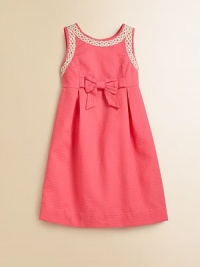 Dainty embroidery and a cinched bow waist make this sleeveless cotton shift a must-have for your little princess.Round necklineSleevelessBack zipperWaistband with bowPleated skirtFully linedCottonMachine washImported Dainty embroidery and a cinched bow waist make this sleeveless cotton shift a must-have for your little princess.Round necklineSleevelessBack zipperWaistband with bowPleated skirtFully linedCottonMachine washImported