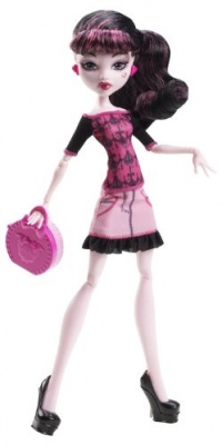 Monster High Basic Travel Draculaura Doll Monster High Basic Travel Draculaura Doll