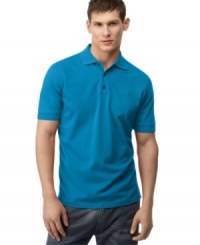 Comfortable, casual and stylish enough for any occasion, this sporty polo from Hugo Boss is a must-have for guys of all ages. Comfortable, casual and stylish enough for any occasion, this sporty polo from Hugo Boss is a must-have for guys of all ages.
