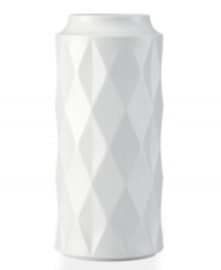 A cut above. This large Castle Peak vase presents an ultra-modern take on kate spade new york's signature bow motif, featuring bold faceted accents in white porcelain. A cut above. This large Castle Peak vase presents an ultra-modern take on kate spade new york's signature bow motif, featuring bold faceted accents in white porcelain.