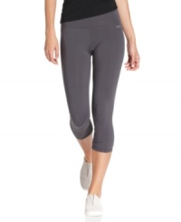 Build your workout wardrobe with these moisture-wicking active leggings by Calvin Klein Performance. Build your workout wardrobe with these moisture-wicking active leggings by Calvin Klein Performance.