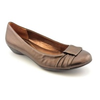 Naturalizer Women's Hollie Flats in Bronze