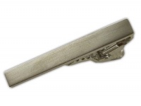 C779 Brushed Straight Silver 1 1/2 (Tie Bar)