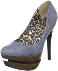 Jessica Simpson Women's Colie Platform Pump Jessica Simpson Women's Colie Platform Pump