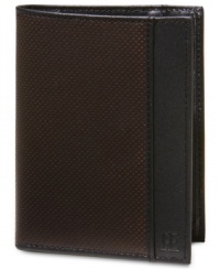 Carry your cash with confidence with this leather wallet from Perry Ellis. Carry your cash with confidence with this leather wallet from Perry Ellis.