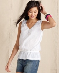 This crisp cotton top from Tommy Hilfiger features a peasant-inspired silhouette for boho-chic style. Pair it with your favorite jeans in a vintage-inspired wash! This crisp cotton top from Tommy Hilfiger features a peasant-inspired silhouette for boho-chic style. Pair it with your favorite jeans in a vintage-inspired wash!