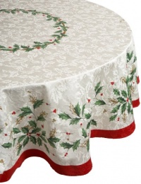 Lenox Golden Holly 70-inch Round Tablecloth Lenox Golden Holly 70-inch Round Tablecloth