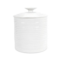 This set of dinnerware designed by famed cook and food writer Sophie Conran offers a modern organic aesthetic in unique shapes for an elegant and durable everyday collection. This set of dinnerware designed by famed cook and food writer Sophie Conran offers a modern organic aesthetic in unique shapes for an elegant and durable everyday collection.