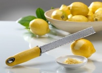 Microplane 46620 Premium Yellow Zester/Grater Microplane 46620 Premium Yellow Zester/Grater