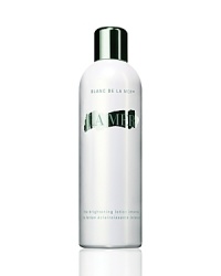 This gentle and highly effective collection hydrates deeply, halts hyper pigmentation and disperses dullness to unveil skin's pure beauty. Skin is soothed, refined and polished to an impeccable clarity. This gentle and highly effective collection hydrates deeply, halts hyper pigmentation and disperses dullness to unveil skin's pure beauty. Skin is soothed, refined and polished to an impeccable clarity.