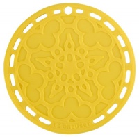 Le Creuset Silicone 8 Round French Trivet, Dijon Le Creuset Silicone 8 Round French Trivet, Dijon