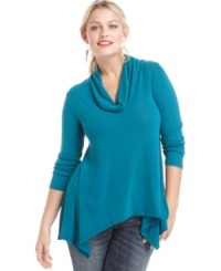 Top off your jeans this season with ING's long sleeve plus size sweater, punctuated by a cowl neckline and handkerchief hem. Top off your jeans this season with ING's long sleeve plus size sweater, punctuated by a cowl neckline and handkerchief hem.