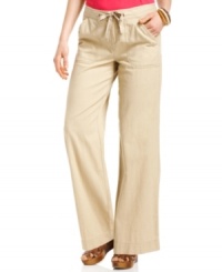 Make these petite linen pants by Calvin Klein Jeans a summer staple! The wide-leg and easy fit makes it great for pairing with a variety of tops and cute summer sandals. Make these petite linen pants by Calvin Klein Jeans a summer staple! The wide-leg and easy fit makes it great for pairing with a variety of tops and cute summer sandals.