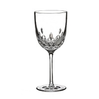 A salute in crystal to the 60th anniversary of the world-renowned Lismore collection, the Encore white wine glass features contemporary lines and an elegantly pulled stem. A salute in crystal to the 60th anniversary of the world-renowned Lismore collection, the Encore white wine glass features contemporary lines and an elegantly pulled stem.