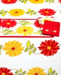 A fresh start for spring. Bold Bloom placemats offer seasonal splendor with a cheerful floral print in a machine washable blend. Pair with napkins and tablecloths, also by Homewear.