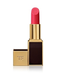 To Tom Ford, there is no more dramatic accessory than a perfect lip. It is the focus of the face and it has the power to define a woman's whole look. Each lip color is Tom Ford's modern ideal of an essential makeup shade. Rare and exotic ingredients including soja seed extract, Brazilian murumuru butter and chamomilla flower oil create an ultracreamy texture with an incredibly smooth application. Specially treated color pigments are blended to deliver pure color with just the right balance of luminosity. To Tom Ford, there is no more dramatic accessory than a perfect lip. It is the focus of the face and it has the power to define a woman's whole look. Each lip color is Tom Ford's modern ideal of an essential makeup shade. Rare and exotic ingredients including soja seed extract, Brazilian murumuru butter and chamomilla flower oil create an ultracreamy texture with an incredibly smooth application. Specially treated color pigments are blended to deliver pure color with just the right balance of luminosity.