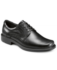 Versatile enough to complement your work week or weekend wardrobes, these laced Ecco oxford men's dress shoes make a great choice for any guy. Versatile enough to complement your work week or weekend wardrobes, these laced Ecco oxford men's dress shoes make a great choice for any guy.