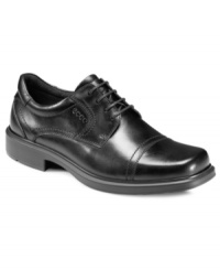 An intricate cap toe and smooth leather upper team up to make these comfortable Ecco oxford men's dress shoes a great choice for any day of the week. An intricate cap toe and smooth leather upper team up to make these comfortable Ecco oxford men's dress shoes a great choice for any day of the week.