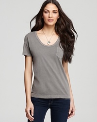 A laid-back James Perse pocket tee, updated in a silky-soft jersey knit.