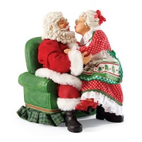 Department 56 Possible Dreams Santas All I Want for Christmas Santa Figurine, 8.06-Inch Department 56 Possible Dreams Santas All I Want for Christmas Santa Figurine, 8.06-Inch