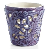 Uniquely crafted to seamlessly join modern design with functionality, this ceramic votive from Mateus is casually chic.