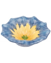 A morning glory blossoms into this Botanic Hummingbird fruit and dessert bowl, a special piece for accenting more than just your table. Fresh from Portmeirion's figural serveware collection. A morning glory blossoms into this Botanic Hummingbird fruit and dessert bowl, a special piece for accenting more than just your table. Fresh from Portmeirion's figural serveware collection.