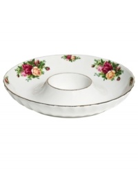 Since 1962, the Old Country Roses collection has graced tables with fresh blooms. From Royal Albert dinnerware, the dishes have sprays of colorful English roses that flourish today, garnishing this elegant chip and dip for tortilla chips, guacamole and other perennial favorites. Accented with 22-karat gold. Since 1962, the Old Country Roses collection has graced tables with fresh blooms. From Royal Albert dinnerware, the dishes have sprays of colorful English roses that flourish today, garnishing this elegant chip and dip for tortilla chips, guacamole and other perennial favorites. Accented with 22-karat gold.