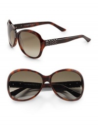 THE LOOKOversized rounded shapeVariegated acetate frames Basketweave and logo temple Logo etched on lensGradient lensesUV protective Signature case includedORIGINMade in Italy THE LOOKOversized rounded shapeVariegated acetate frames Basketweave and logo temple Logo etched on lensGradient lensesUV protective Signature case includedORIGINMade in Italy