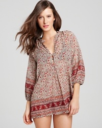 Fashion-loving flower children flock to Joie a la Plage for beautiful coverups with a subtle retro bend. Fashion-loving flower children flock to Joie a la Plage for beautiful coverups with a subtle retro bend.