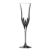 Featuring Waterford's celebrated Lismore Essence design, this glassware collection showcases exquisitely cut diamond-like facets that radiate light beautifully. A set of six flutes (for the price of five) offers timeless style at an incredible value.